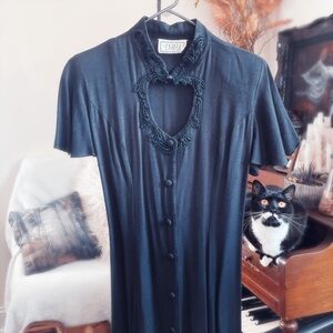 VINTAGE D.B.Y. EMBROIDERED MAXI LENGTH BLACK DRESS FULL BUTTON DOWN KEYHOLE TOP‎